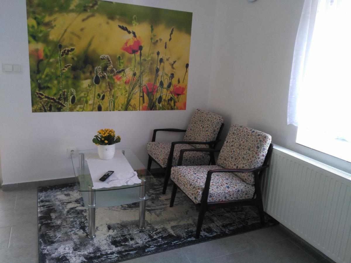 Apartman Gutino เชสกาเชโบวา ภายนอก รูปภาพ